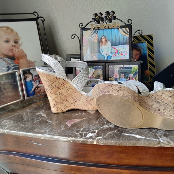 Guess shoes - Picture 3 of 4